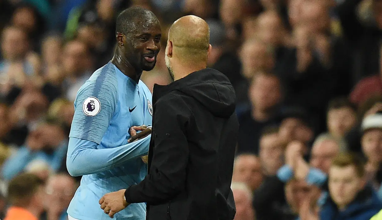 Yaya Toure. Gelandang Manchester City ini selalu menjadi pilihan utama sejak didatangkan pada 2010/2011. Usai kedatangan Pep Guardiola pada 2016/2017, yang juga eks pelatihnya di Barcelona, ia mulai tersingkirkan. Ia pun hengkang ke Olympiacos pada awal musim 2018/2019. (AFP/Oli Scarff)