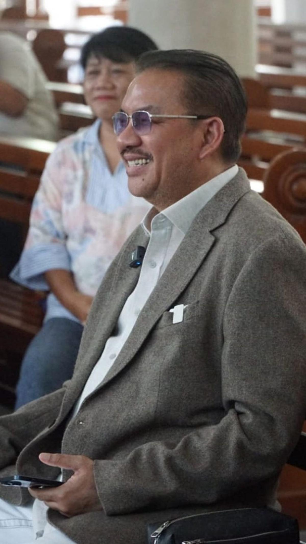 Acara penyerahan tersebut berlangsung pada Rabu 24 Juli 2024 dan dihadiri beberapa tokoh lintas agama dan masyarakat setempat. Foto: Dok. Denny JA