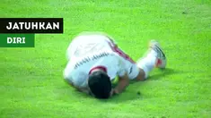 Berita video momen menarik di Piala AFC U-19 2018 saat pemain Yordania U-19 yang tampak lemas kemudian menjatuhkan diri karena tahu akan diganjar kartu merah saat menghadapi Korea Selatan, Senin (22/10/2018).