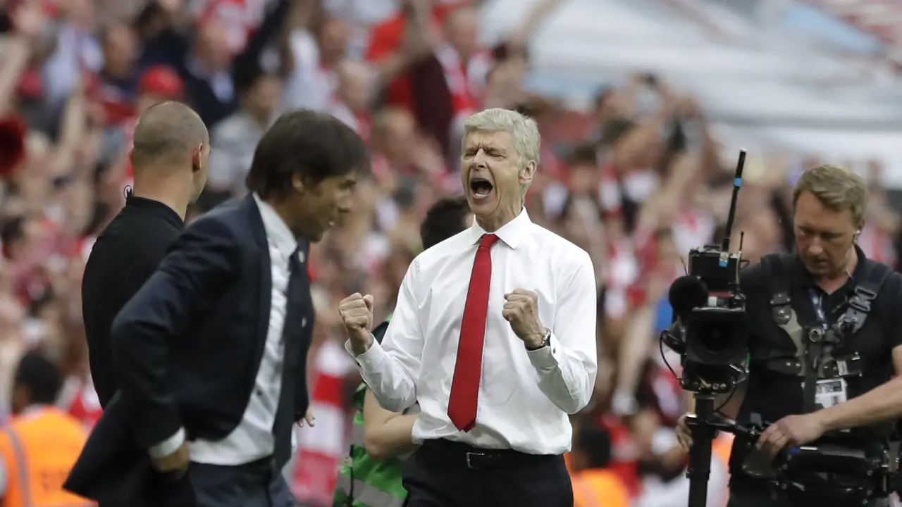 Ekspresi Conte dan Wenger usai Laga Final Piala FA 2016-2017