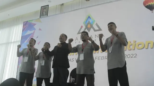 Tim Salah Satu Pengembang Perumahan Syariah