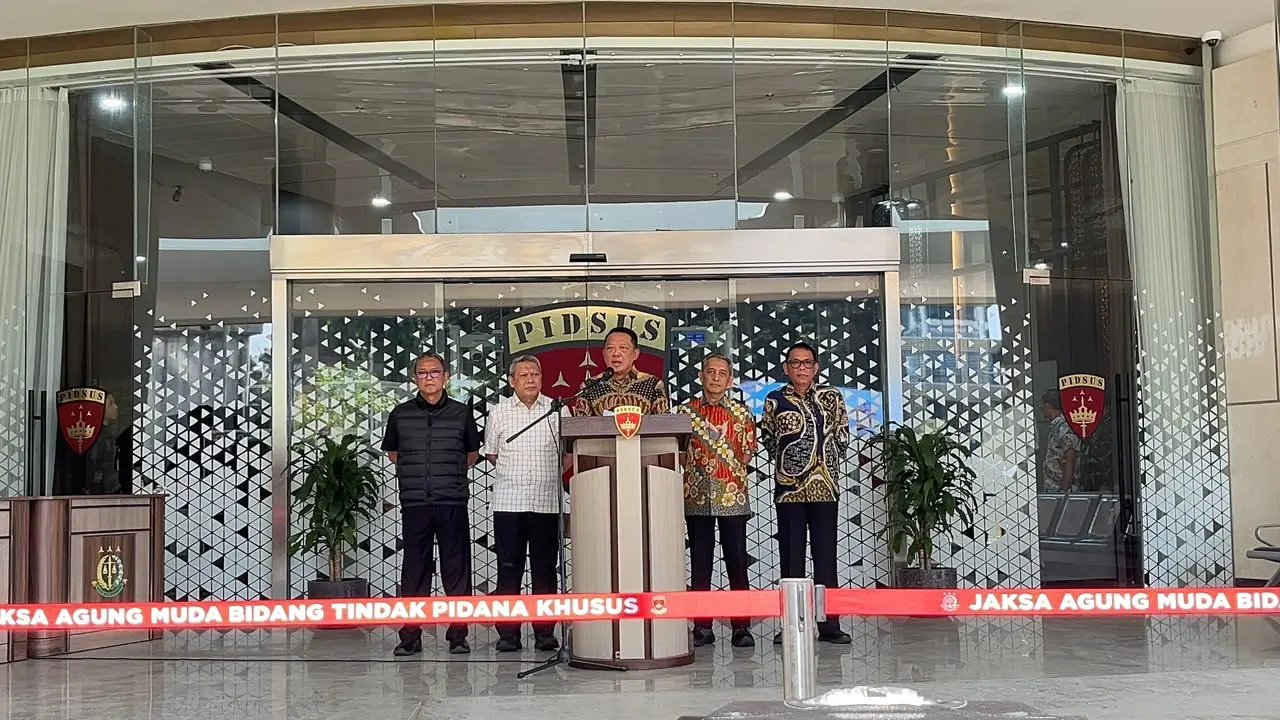 Jaksa Agung Muda Tindak Pidana Khusus (Jampidsus) Febrie Adriansyah di Kejaksaan Agung, Jumat (10/7) (Liputan6.com/Winda Nelfira)