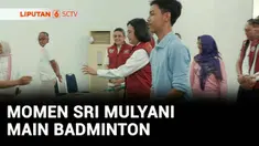 Kalau lihat Menteri Keuangan Sri Mulyani sibuk kerja ngurusi uang negara sudah biasa. Nah kalau satu ini jarang dilihat masyarakat. Menteri Sri Mulyani main badminton atau bulu tangkis.