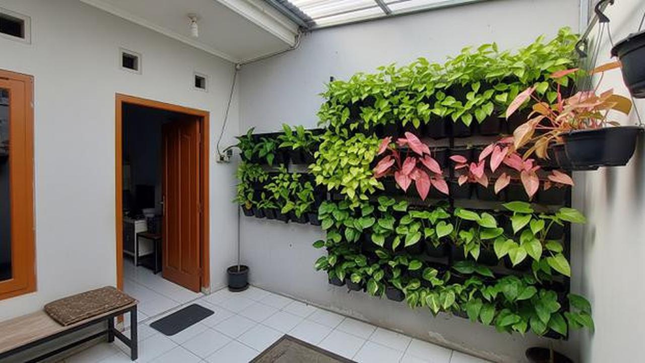 10 Desain Teras Sederhana dengan Area Hijau untuk Rumah Lebih Fungsional