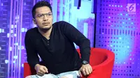 Penyanyi Ihsan Tarore saat menjadi bintang tamu dalam acara Dear Haters Liputan6.com di SCTV Tower, Jakarta (20/7). (Liputan6.com/Fatkhur Rozaq)