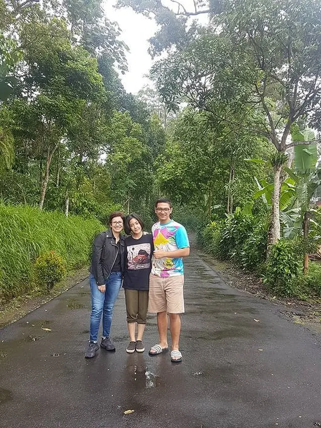 Nurul Arifin dan Maura Magnalia