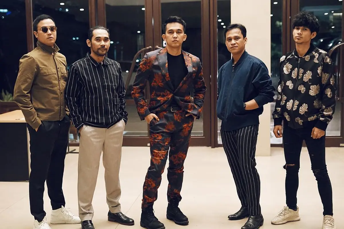 Putuskan Keluar dari Lyla, Ini 6 Potret Kebersamaan Naga dengan Personelnya