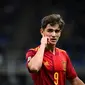 Reaksi gelandang Spanyol Pablo Gavi selama pertandingan semifinal UEFA Nations League melawan Italia di stadion San Siro, di Milan, Rabu (6//9/2021). Wonderkid Barcelona, Gavi mencatatkan sejarah sebagai pemain termuda yang pernah tampil bersama timnas senior Spanyol. (FRANCK FIFE / AFP)