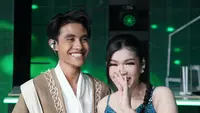 Momen Eby dan Zahra Tampil Kompak di Balik Layar, Tertawa dan Genggam Tangan
