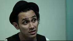 Mengaku suka sepakbola, Vicky Nitinegoro malah gelagapan ditanya tentang tim dan pemain favoritnya.
