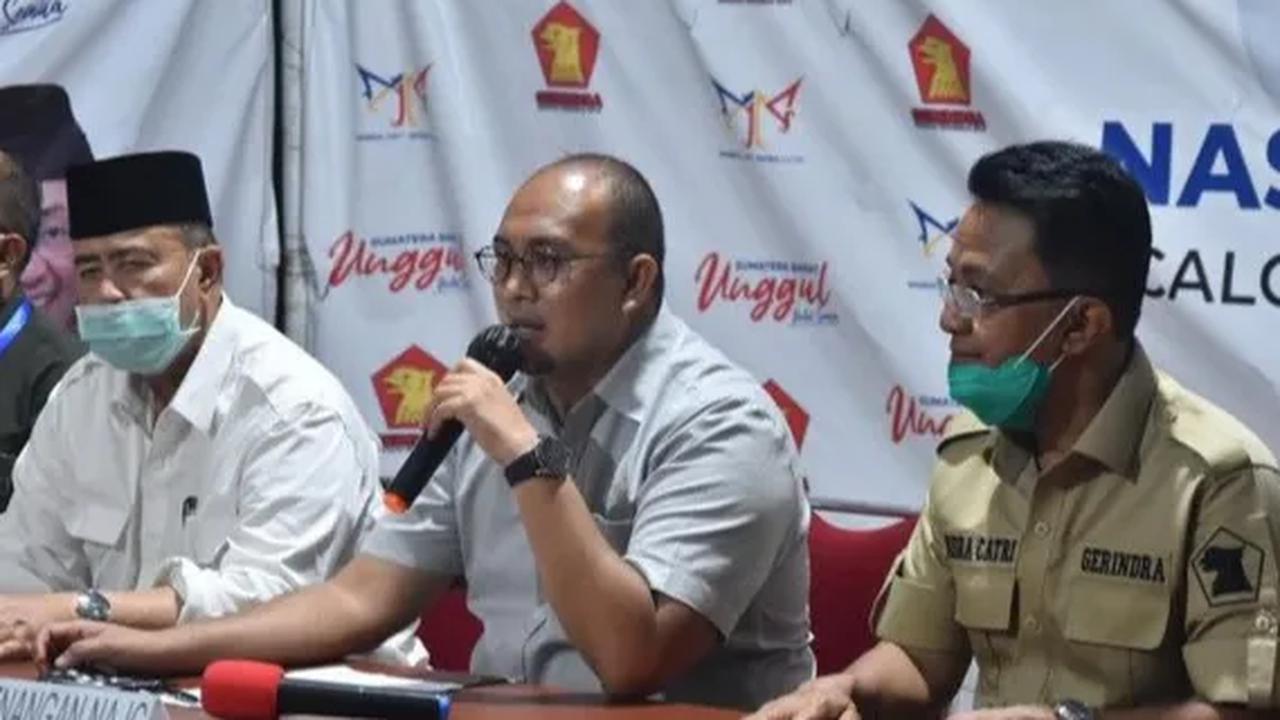 Ketua DPD Partai Gerindra Sumbar Andre Rosiade mengaku sangat senang dengan kedatangan kedua kalinya Prabowo ke Sumbar pada 2023.<br>