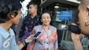 Diah Anggraeni memberi keterangan pers usai diperiksa di Gedung KPK, Jakarta, Jumat (23/12). Pihak KPK menyatakan, pemeriksaan saksi kasus korupsi e-KTP ini terus akan dilakukan. (Liputan6.com/Helmi Affandi)