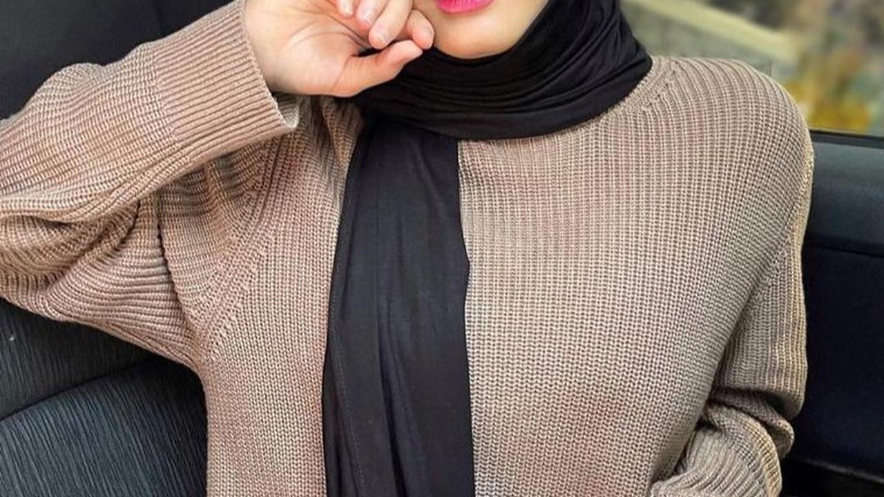 Disebut Netizen Tak Cantik di Kamera Wartawan, Intip Potret Menawan Dinda Hauw Tanpa Make Up