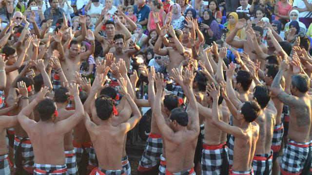 Ilustrasi tari kecak, tari tradisional