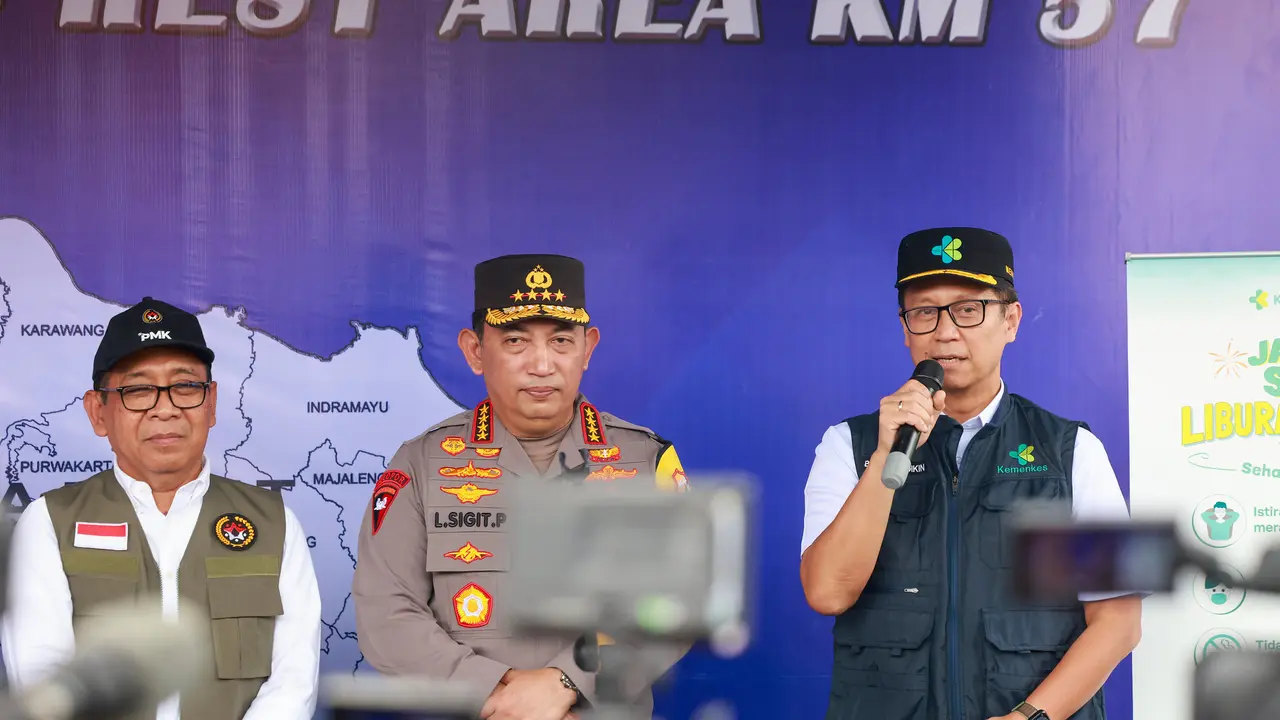 Libur Nataru tibu, Menkes Budi mengingatkan agar pengemudi beristirahat bila sudah tiga jam berkendara.