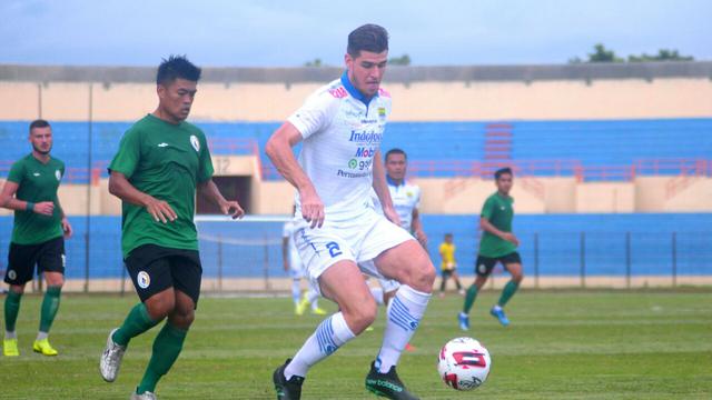 PSS Sleman vs Persib Bandung