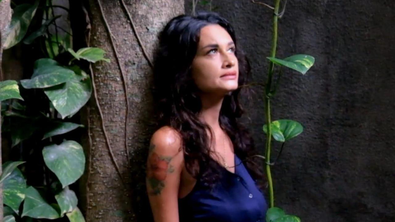 Rebecca Reijman kembali merilis single terbarunya, Mr. $$.