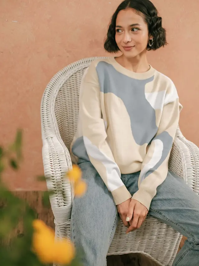 Putri Marino x This Is April