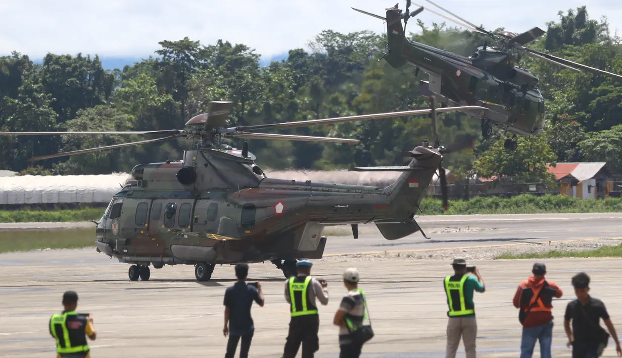 KKB tidak hanya menyandera dan membunuh pilot Mr. Glen Malcolm Conning tetapi juga membakar Helikopter Jenis IWN, MD.500 ER PK yang dikemudikan korban. (Sevianto PAKIDING / AFP)
