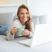 Ilustrasi perempuan/copyright shutterstock/Dragana Gordic