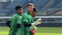 3 Fakta Menarik Adam Przybek, Kiper yang Baru Saja Tinggalkan Persib: Jebolan Timnas Wales U-21