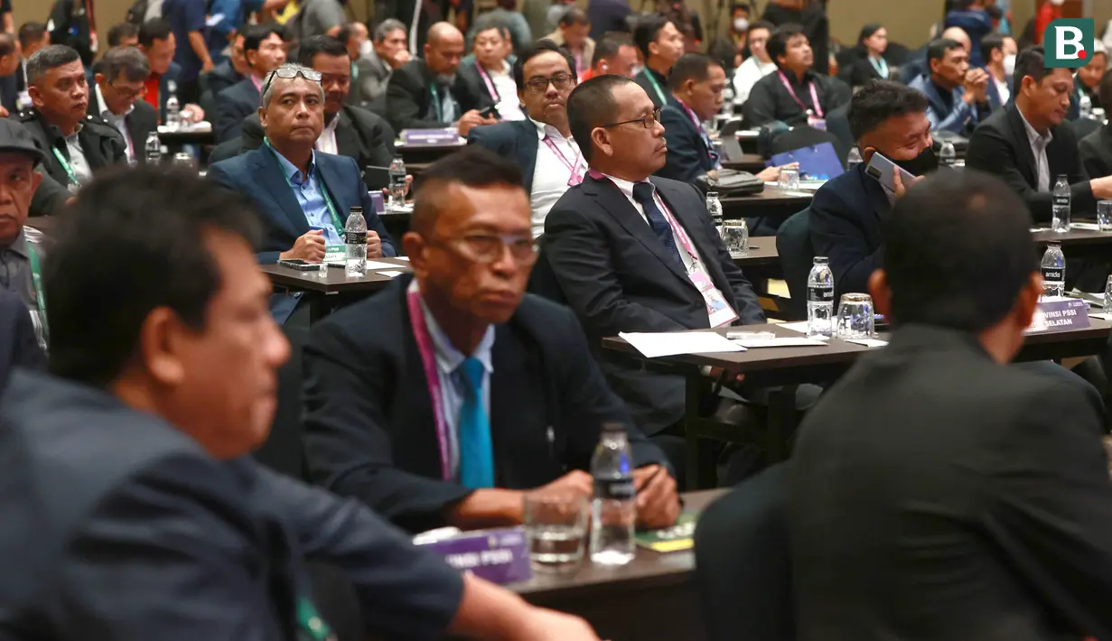 Acara Kongres Biasa PSSI 2023 dihadiri oleh 87 delegasi yang isinya terdiri dari Asosiasi Provinsi (Asprov), Klub Liga 1, Klub Liga 2, Klub Liga 3, Asosiasi Futsal, dan Asosiasi Sepak Bola Wanita. (Bola.com/M Iqbal Ichsan)