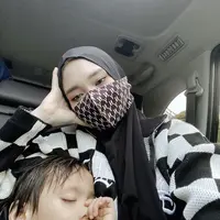 [Instagram/mommy_starla]