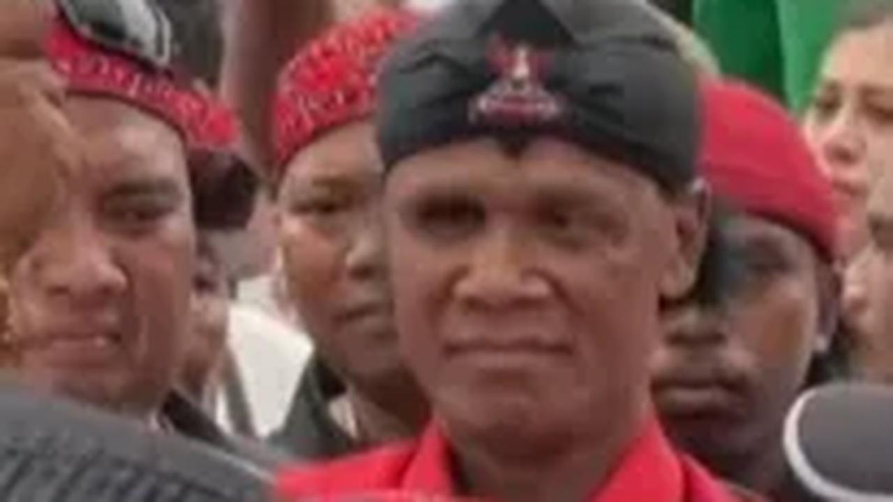 "Kecuali beliau angkat bendera putih, mungkin GRIB bisa ambil tindakan ke mana. Namun saat ini, harga mati untuk (mendukung) beliau,"