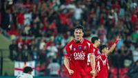 Penyerang anyar Persijap Jepara, Iker Guarrotxena, menyumbangkan satu gol saat timnya meraih kemenangan 2-0 atas PSM Makassar pada laga pekan ke-18 BRI Super League di Stadion Gelora Bumi Kartini, Jepara, 24 Januari 2026. (dok. Persijap Jepara)