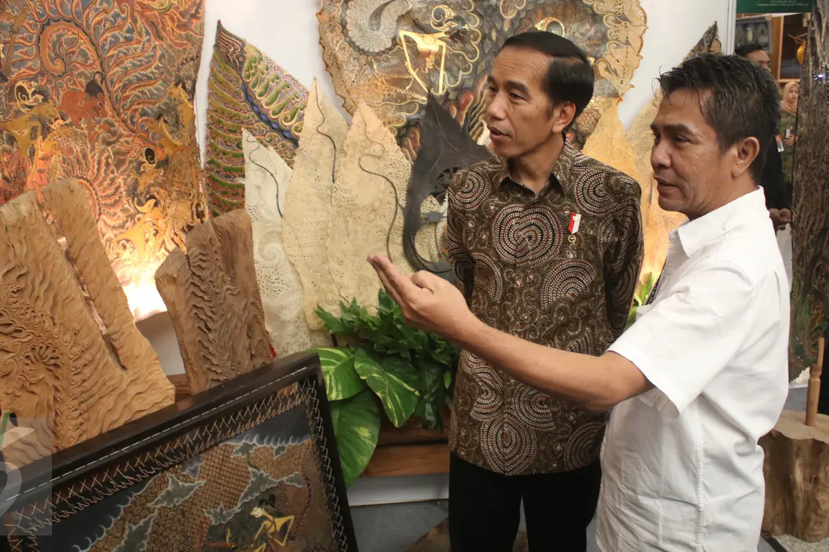 Jokowi dan Ibu Negara Tinjau Pameran Inacraft 2017