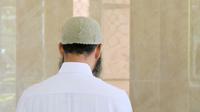 Ilustrasi sholat. (Foto: Unsplash/Utsman Media)
