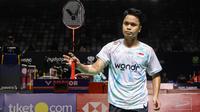 Aksi Anthony Ginting saat melawan wakil Belgia, Julien Carraggi pada babak 32 besar Indonesia Masters 2026 di Istora Senayan, Jakarta, Rabu (21/1/2026). (Bola.com/Abdul Aziz)