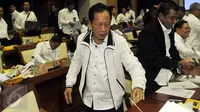 Kepala BIN, Sutiyoso usai raker dengan Komisi I DPR di Senayan, Jakarta, Senin (29/2/2016). Sutiyoso menyebut apa yang mereka rencanakan dalam revisi UU Terorisme itu disepakati oleh Komisi I DPR.(Liputan6.com/JohanTallo)