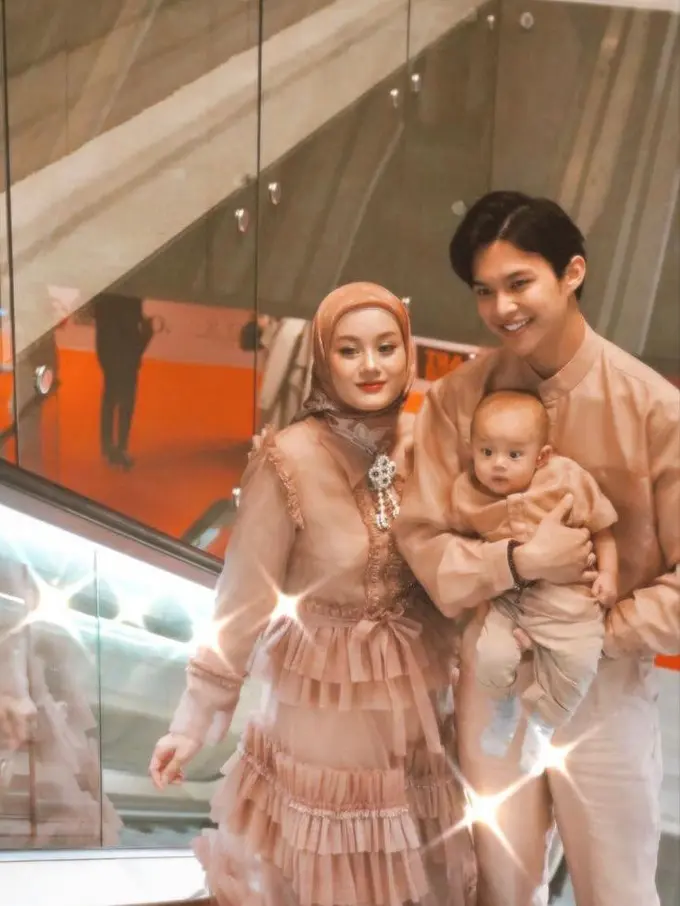 10 Pesona Dinda Hauw jadi Model Catwalk di Dubai Modest Fashion Week, Menawan!