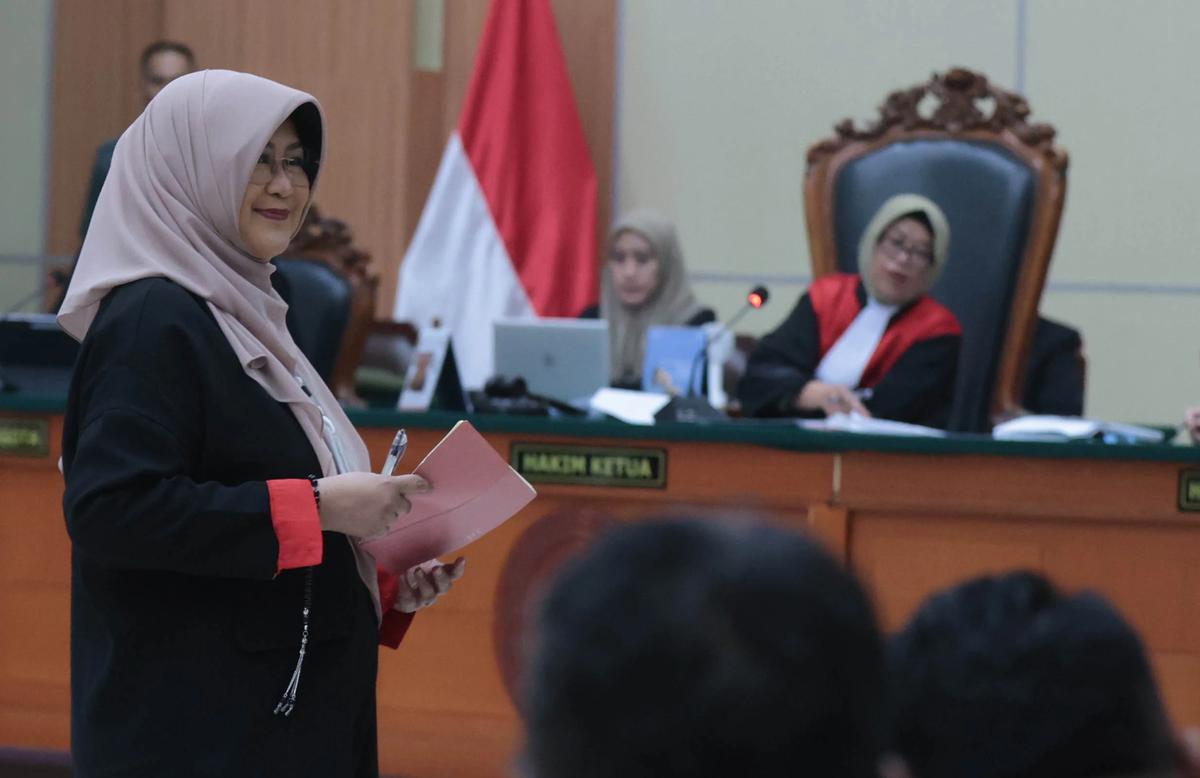 FOTO: Dokter Tifa Didakwa Terkait Tudingan Ijazah Jokowi