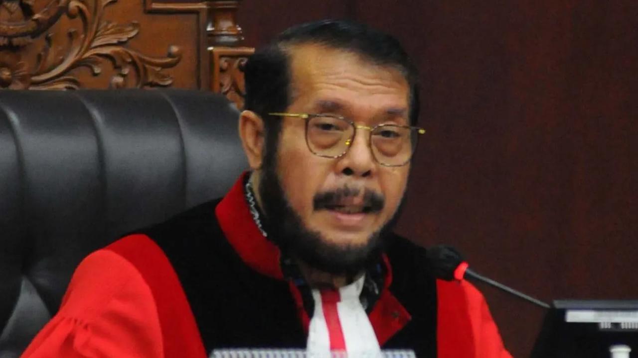 Anwar akhirnya buka suara. Ia menegaskan bahwa alasannya tidak hadir karena sakit.<br>