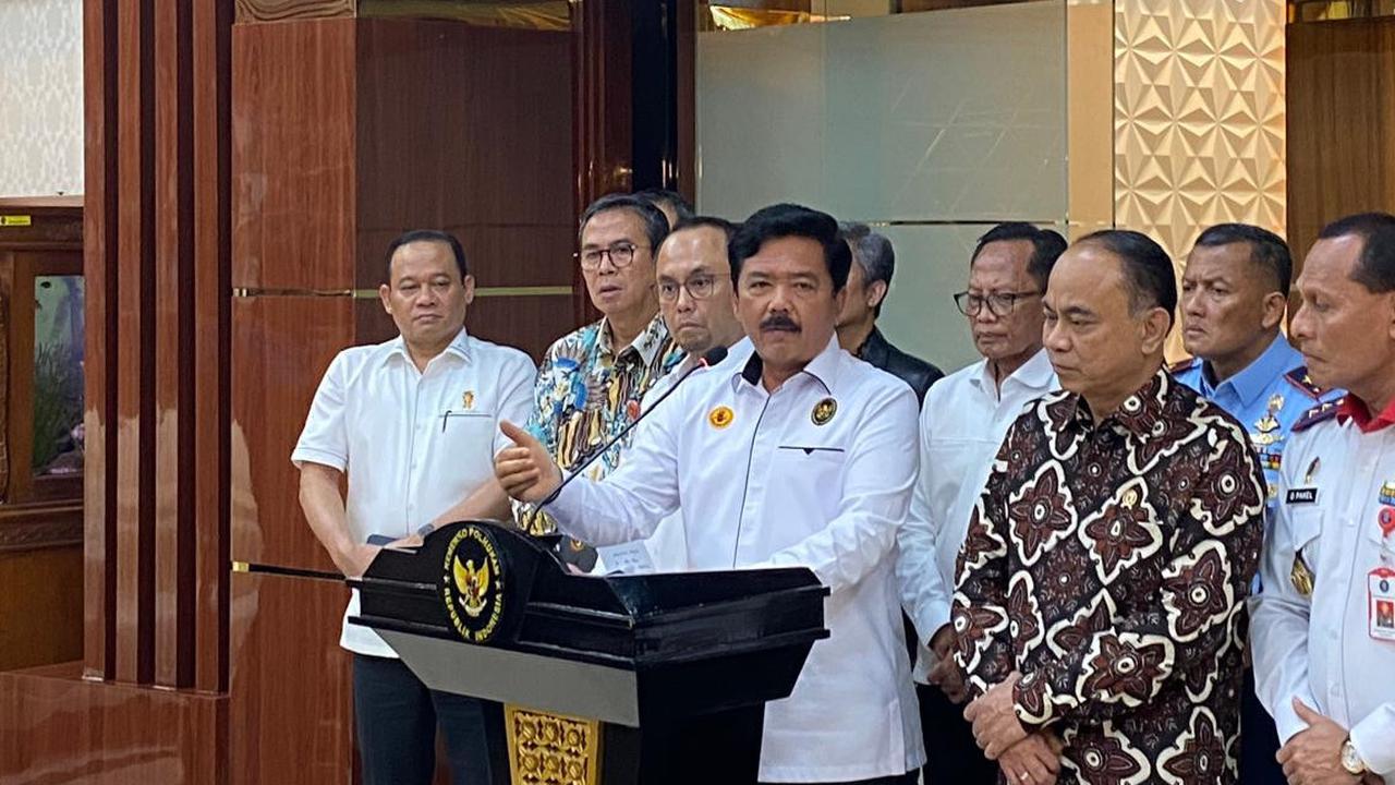 Kunjungi Aceh, Eks Panglima TNI Takjub View Tempat Makannya Indah Banget Sampai Sibuk Foto Makanan di Meja
