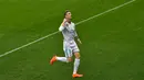 pemain Real Madrid, Cristiano Ronaldo usai mencetak gol ke gawang Eibar pada laga La Liga di Stadion Ipurua, Eibar. Sabtu (10/3). Real Madrid menang dengan skor 2-1. (AP Photo/Alvaro Barrientos)