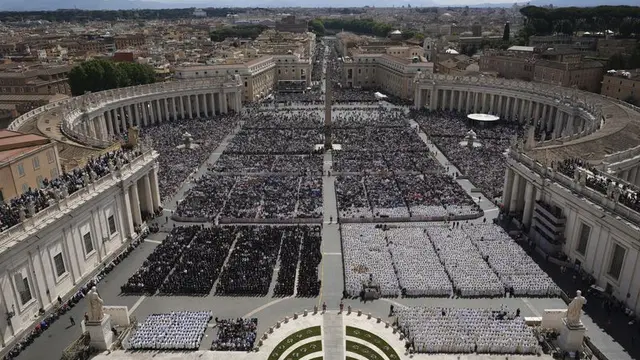 Misa pelantikan Paus XIV di Vatikan. (AP)