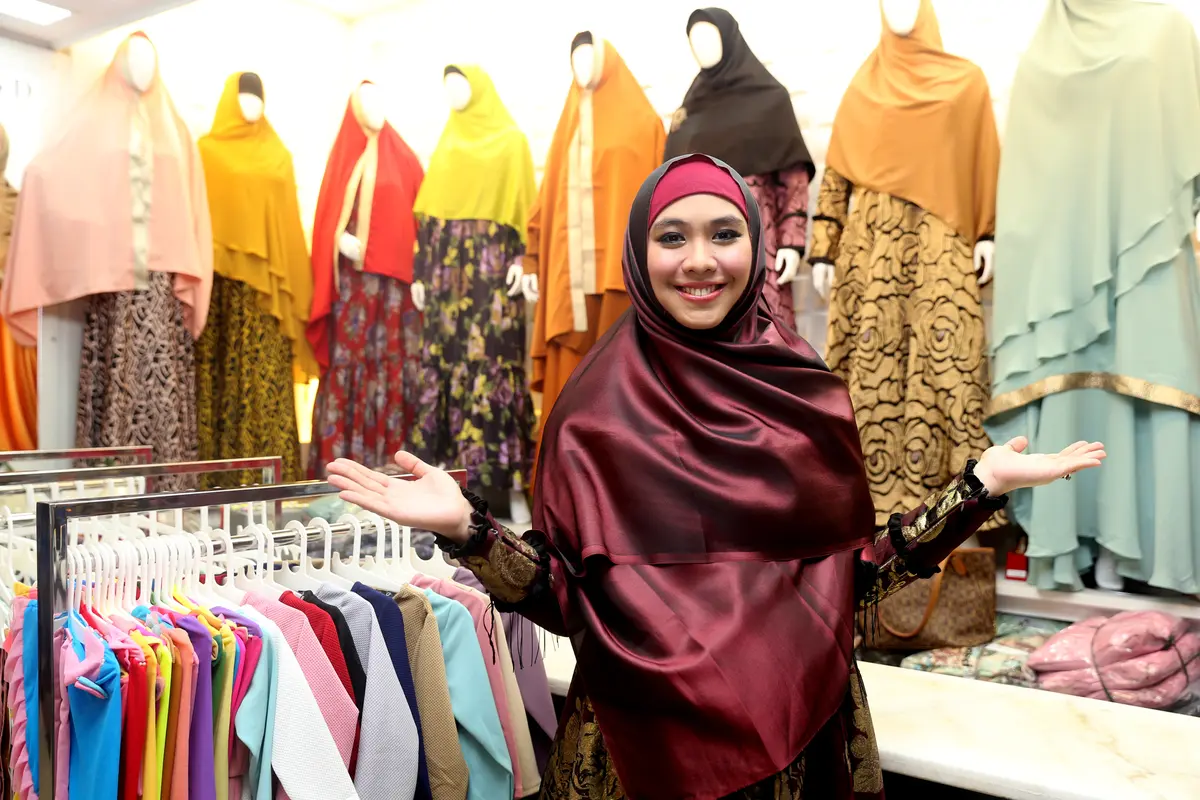 Oki Setiana Dewi 