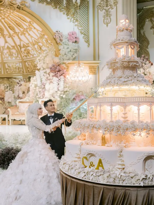 Anak Wali Kota Balikpapan Gelar Royal Wedding, Tampil Bak Princess dengan Naik Kereta Kencana