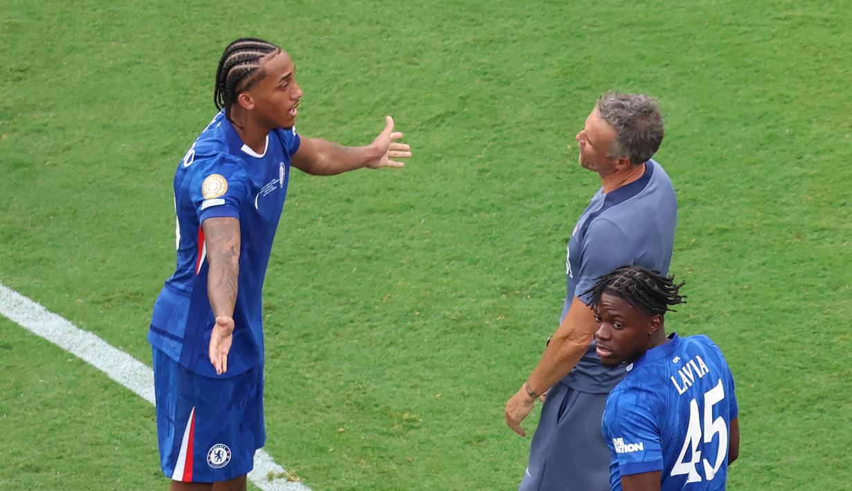 Chelsea sukses mengukuhkan diri sebagai juara Piala Dunia Antarklub 2025. The Blues menumbangkan PSG dengan kemenangan dominan 3-0 di MetLife Stadium, New Jersey, Senin (14/7/2025) dini hari WIB. (AFP/Charly Triballeau)