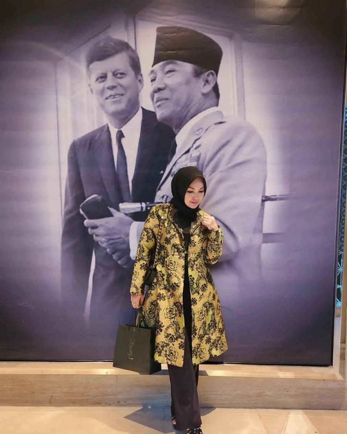 Agen Tour dan Travel