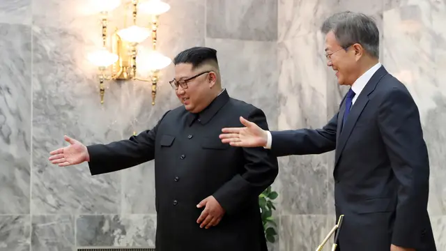 Gelar Pertemuan, Begini Momen Keakraban Kim Jong Un dan Presiden Korea Selatan