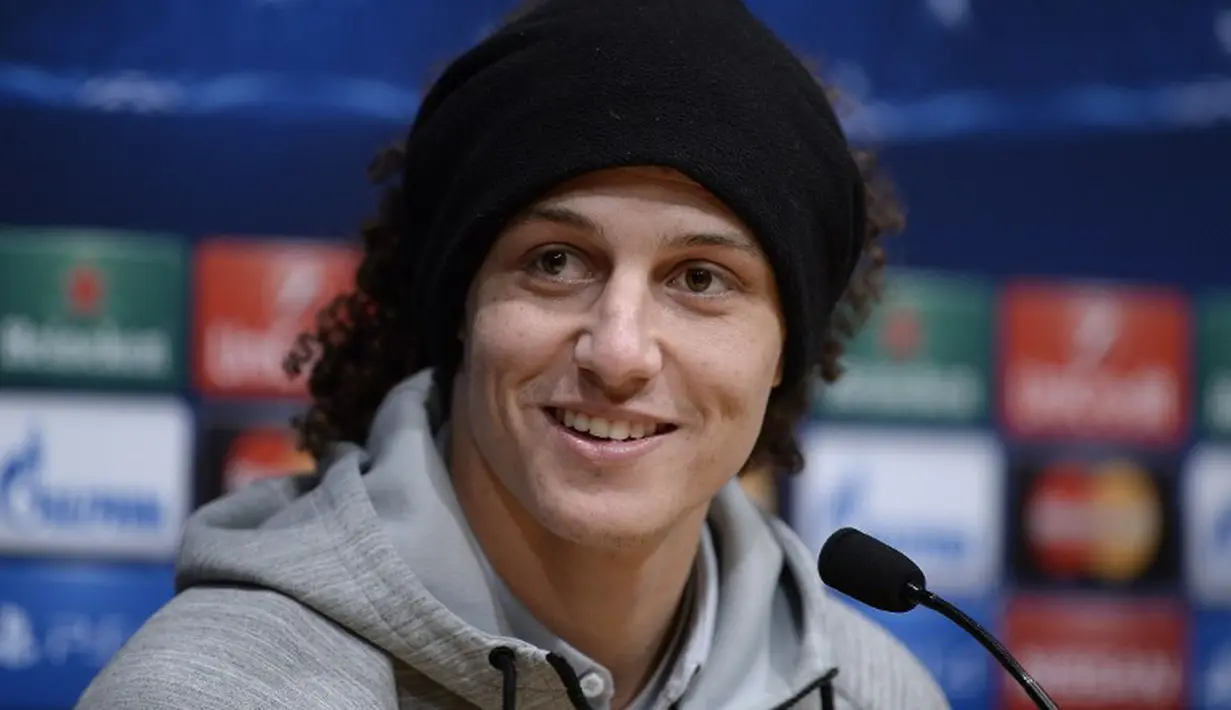 Kepindahan David Luiz dari Chelsea ke Paris Saint Germain menjadikan pemain Brasil itu sebagai bek termahal di dunia. Luiz dibeli PSG seharga 50 juta Pounds (Rp968 miliar) )(AFP Photo)