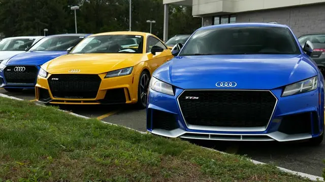 Dealer Kia yang menjual mobil mewah di New Jersey (Andrew Gutman/Carscoops)