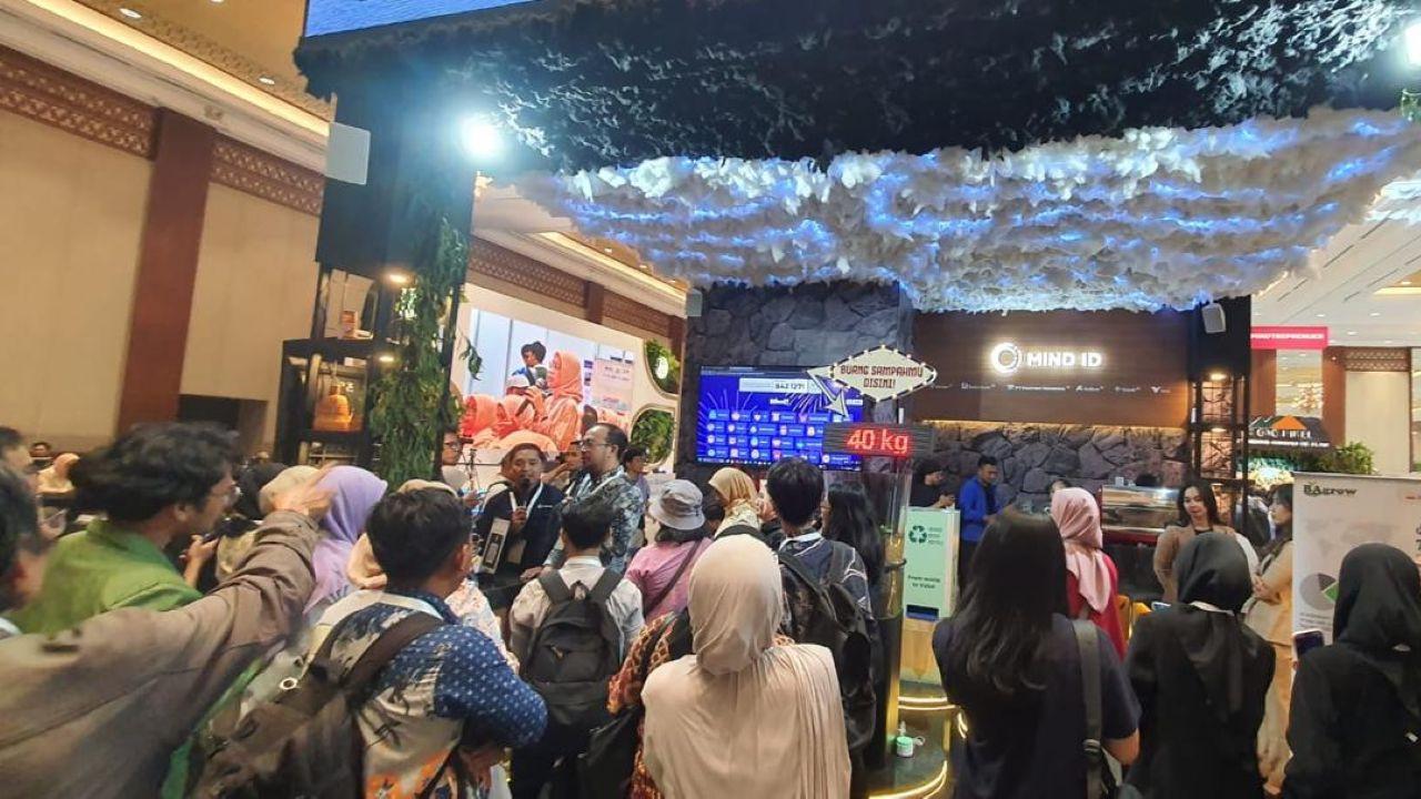 Dari Sampah Jadi Bernilai, Booth Interaktif MIND ID Dipadati Pengunjung INVIROTECH 2026