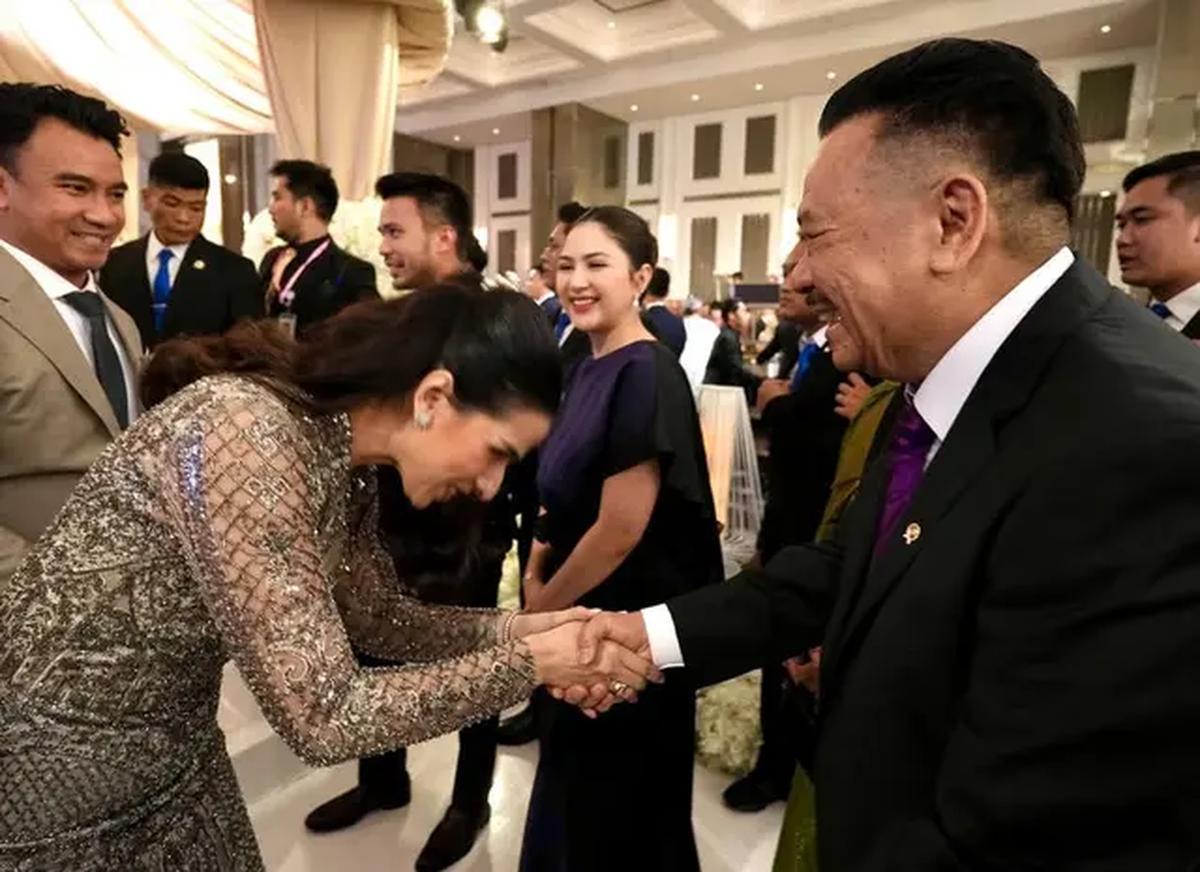 Jessica Mila saat Hadir Kondangan Anak Menteri Yusril Ihza Mahendra Bersama Mertua. [@profottohasibuan]