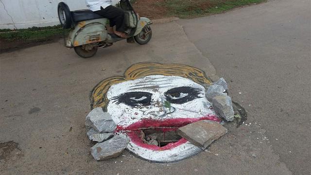 6 Karya Seni Ini Suarakan Protes Soal Jalan Rusak dengan Kreatif