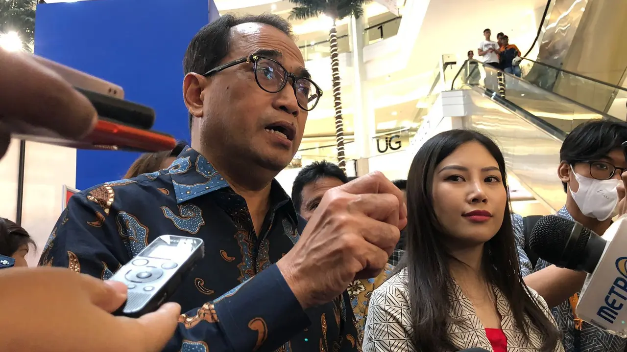 Menhub Budi Karya SUmadi menghadiri #Di Indonesia Aja Travel Fair (DIATF) 2023, yang berlangsung pada 19-21 Mei 2023, Mal Kota Kasablanka, Jakarta
